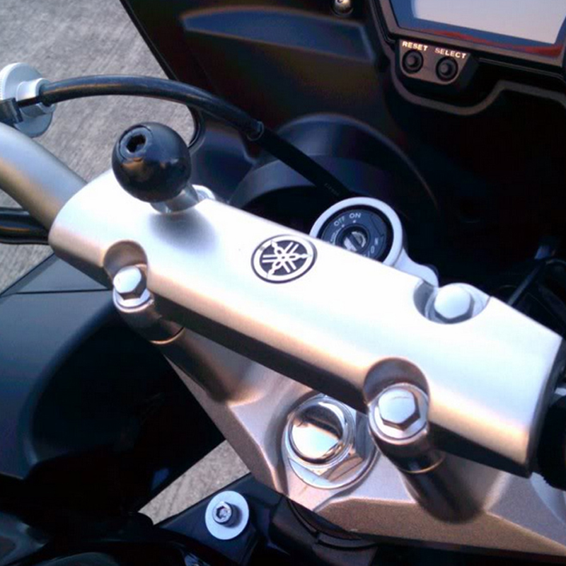 RAM-B-367-UN8U Motorradhalterung mit X-Grip für 7"-8" Tablets - M8-Gewinde + M8 Schrauben 10